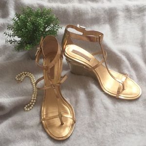 Beautiful BCBGMAXAZRIA Metalic Dulce Wedge Sandals